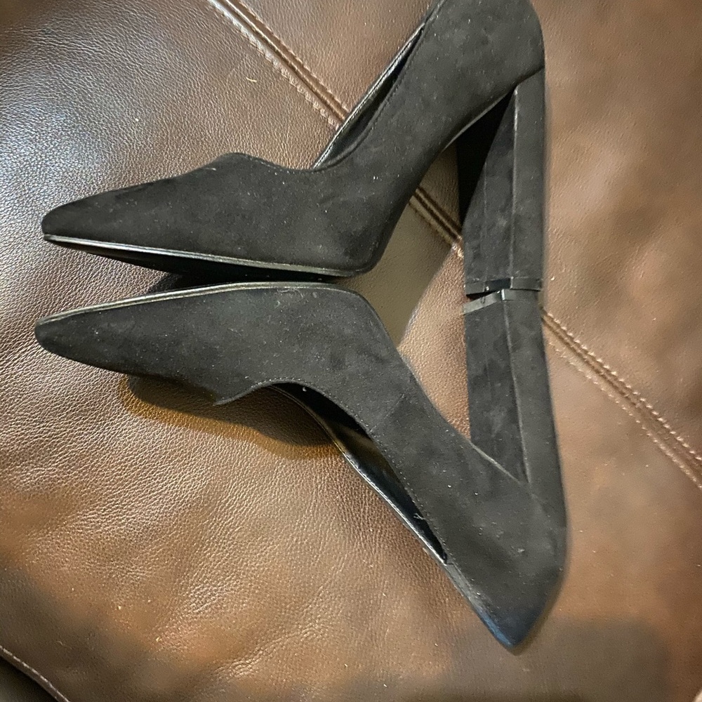 So Me Cinder size 7 suede heels